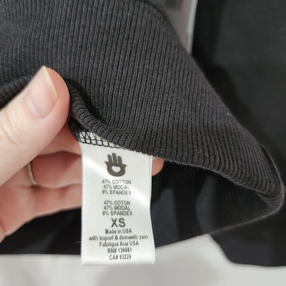 Spiritual Gangster NWT Womens Gratitude Gemma‎ Sweatshirt Sz XS Black White Cozy - Picture 5 of 6